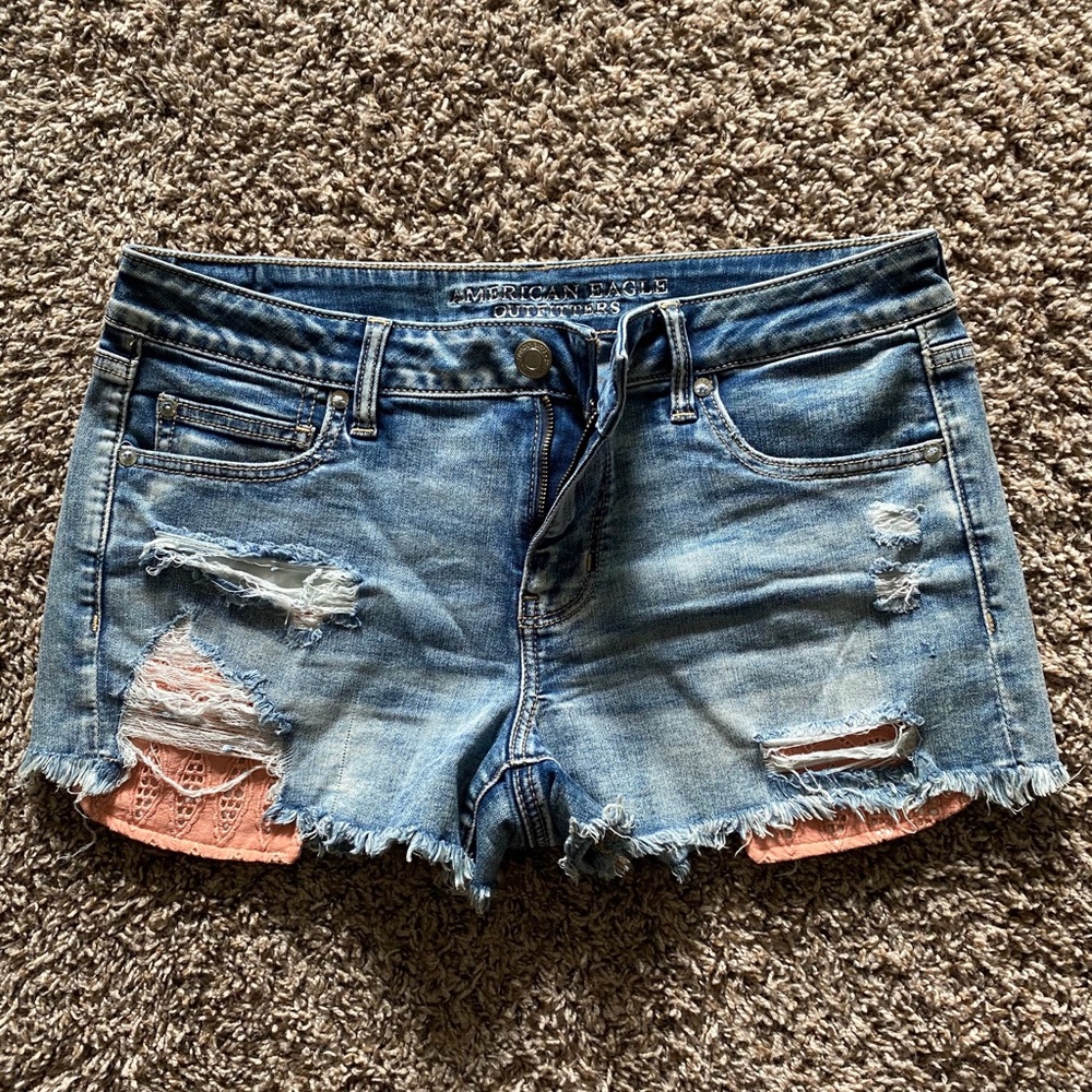 AE shortie with oversized lace pocket